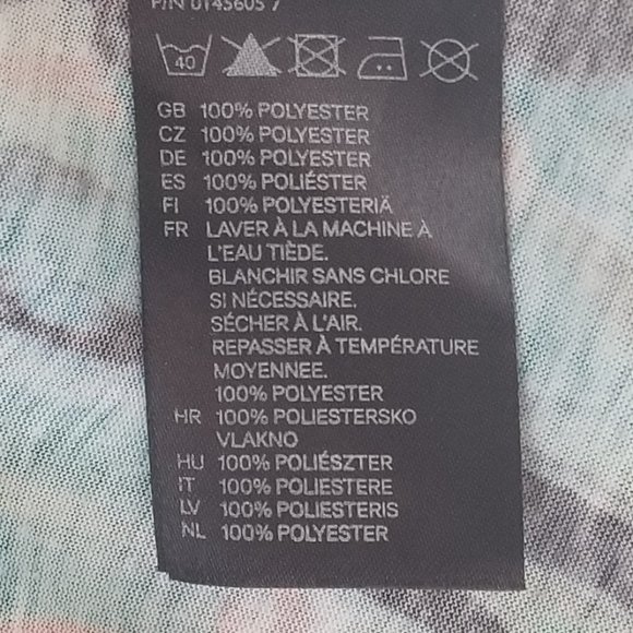 H&M Floral Top with Neck Zipper - Picture 6 of 7